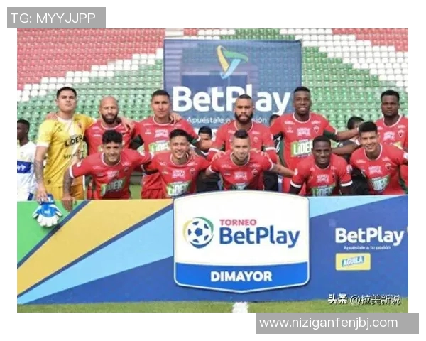 足球明星的私密瞬间曝光引发热议与争议的背后故事