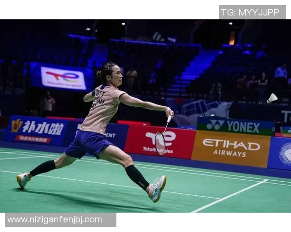 武汉羽毛球队世锦赛精彩配合点评展现团队实力与默契之美